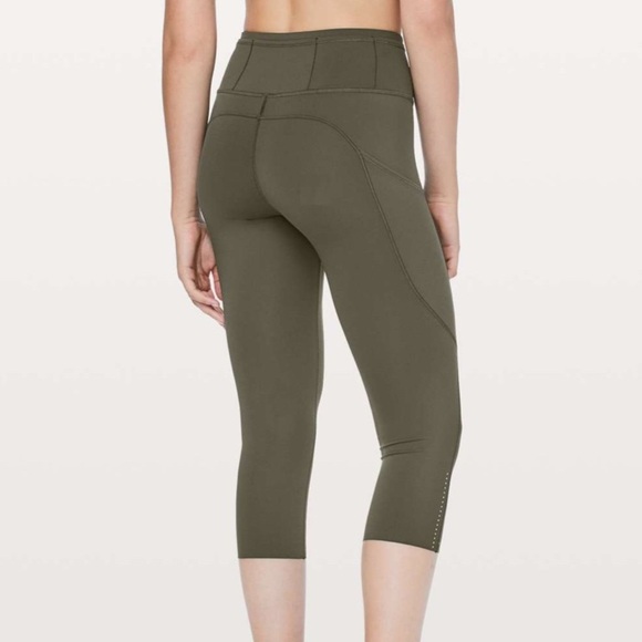 Women’s Lululemon Fast & Free Crop II Nulux 19" Leggings With Pockets Size 6 - Picture 3 of 16